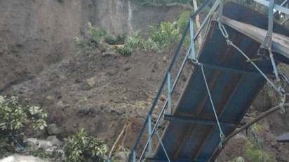 Dua Jembatan di Cianjur Putus Terbawa Arus, Sekitar 1000 KK di Cidaun-Cianjur Terisolir
