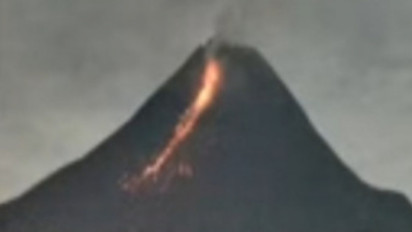 Gunung Merapi Kembali Luncurkan 17 Guguran Lava Pijar Sejauh 2 Km