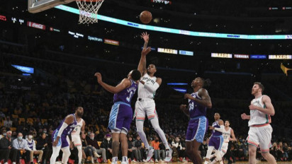 LA Lakers Kontrak Darren Collison dan  Stanley Johnson Selama 10 Hari