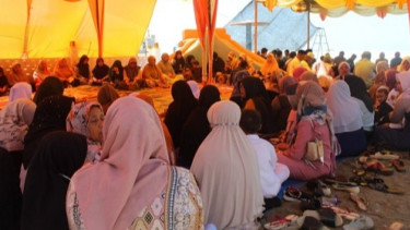 Peringatan 17 Tahun Gempa Dan Tsunami Aceh, Warga Larut Dalam Doa Untuk Keselamatan Bangsa