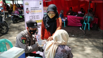 Libur Nataru, Mobil Vaksinasi Keliling Presisi Polres Kebumen Hadir di Objek Wisata