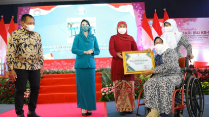 Dorong Jatim Bangkit, Gubernur Tekad Beri Zakat Produktif bagi Perempuan Pelaku Usaha Mikro atau Ultra Mikro