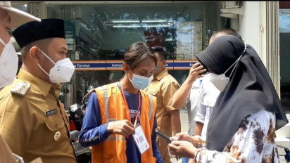 Marak Juru Parkir Ilegal, Pemkab Gresik Uji Coba Parkir Elektronik Non Tunai