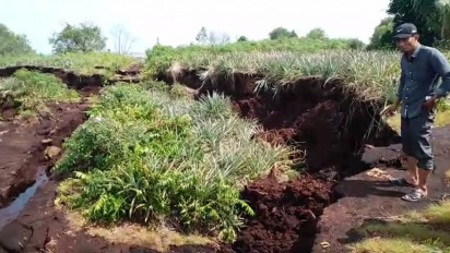 Longsor Ancam Warga Bengkalis dan Geser Batas Wilayah NKRI