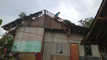 40 Rumah di Sukabumi Rusak Diterjang Angin Puting Beliung