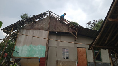40 Rumah di Sukabumi Rusak Diterjang Angin Puting Beliung