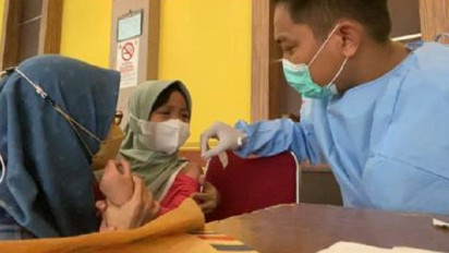 Ratusan Anak Usia-6-11 Tahun di Jaktim Ikuti Vaksinasi Covid-19