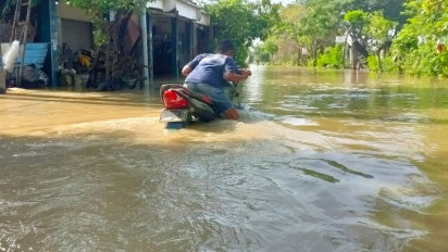 Banjir Sungai Bengawan Njero Rendam 6 Kecamatan di Lamongan
