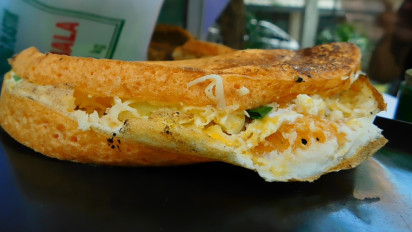 Gas Ya Gaes! Lekker Paimo Semarang, Topingnya Sampai Tumpah-tumpah