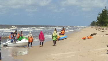 Mau Wisata Tahun Baru ke Pantai Ujung Pandaran Wajib Vaksin