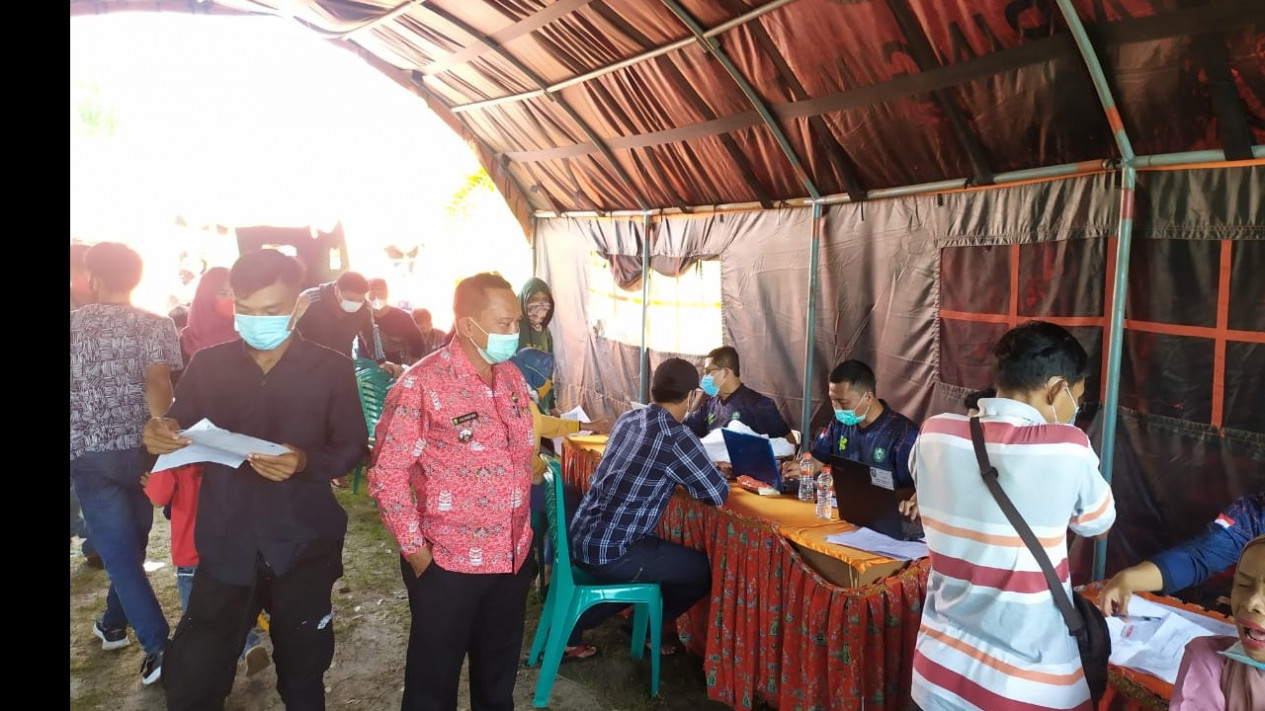 Ratusan Pengunjung Kawasan Wisata Pantai Ujung Pandaran Terjaring Razia Vaksin Covid 19
            - galeri foto