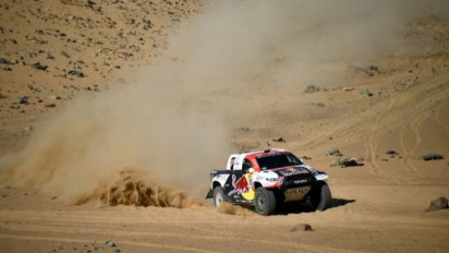 Pebalap Asal Qatar Al-Attiyah Amankan Pole Position Etape Pertama Reli Dakar 2022