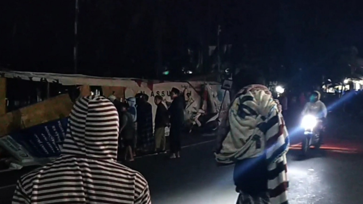 Massa Tak Dikenal Serang Ponpes As-Sunnah di Lombok Timur
            - galeri foto