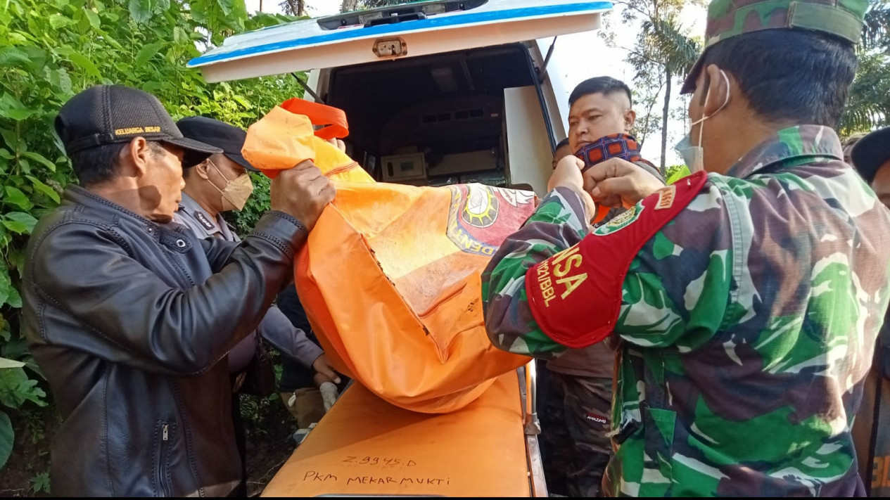 Sadis, Suami di Garut Gorok Istri Hingga Tewas
            - galeri foto