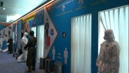 Waspada Omicron! Kontak Erat Dengan Penumpang dari Luar Negeri, Belasan Petugas Medis di Bandara Soetta Terpapar Omicron