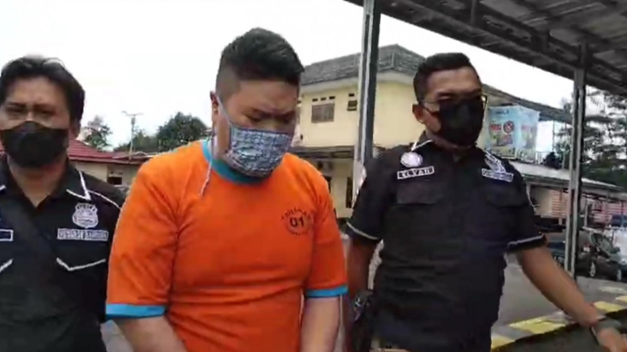 Mengaku Bisa Netralkan Narkoba dalam Darah, Dokter Muda Ini Malah Bikin Pecandu Sabu di Cianjur Tewas
            - galeri foto