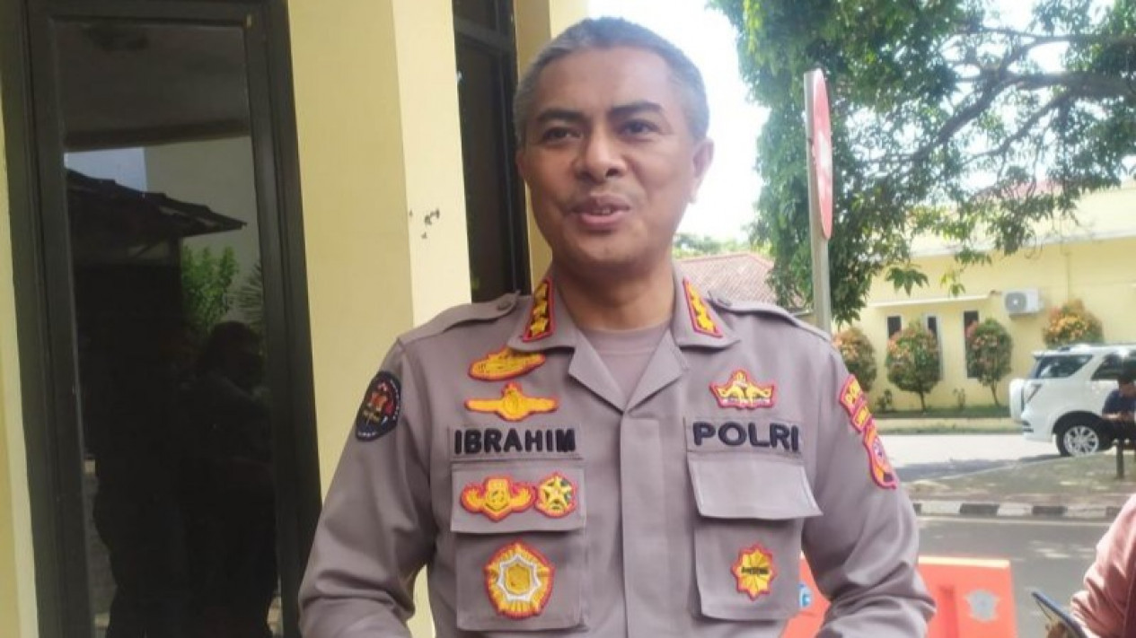 Polisi Belum Bisa Beberkan Isi Hoaks Bahar Smith
            - galeri foto