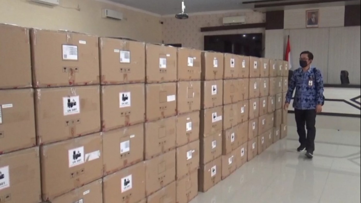 Ribuan Laptop Bantuan Siswa Ditarik Produsen Karena Tidak Sesuai Spesifikasi
            - galeri foto