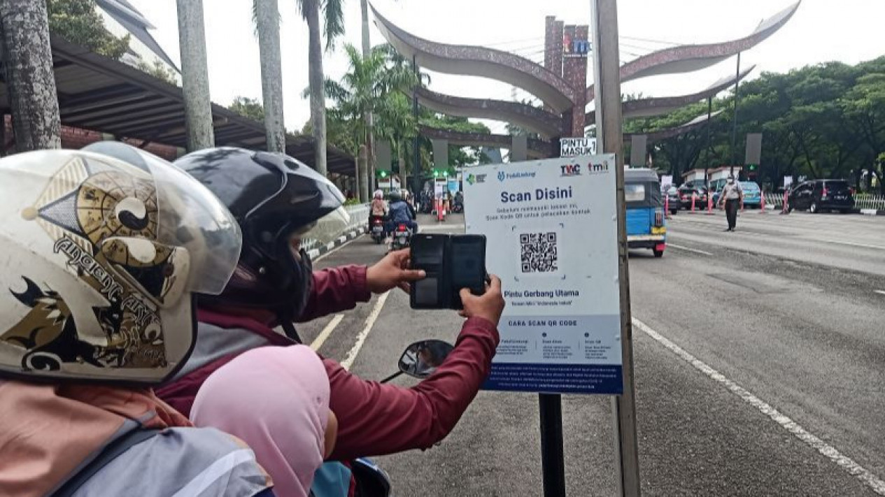 DKI Kembali Lakukan Sejumlah Pembatasan Seiring Penerapan PPKM Level 2 pada 4-17 Januari 2022
            - galeri foto