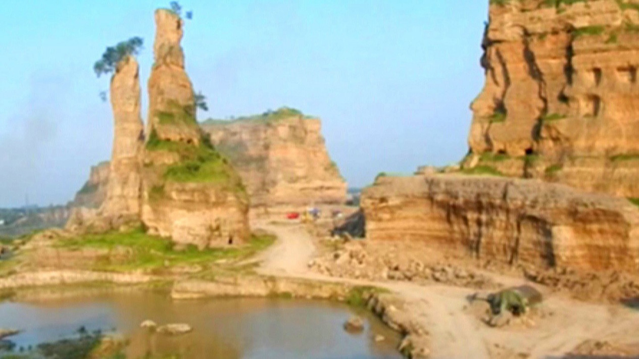Brown Canyon, Bekas Tambang Galian di Semarang yang Jadi Buruan Swafoto
            - galeri foto
