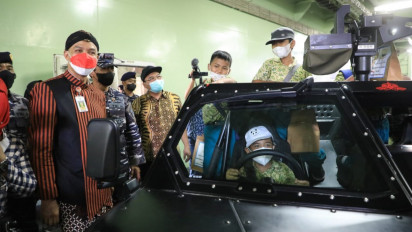 Serunya Anak-anak Ikuti Vaksinasi di Kapal Perang TNI AL