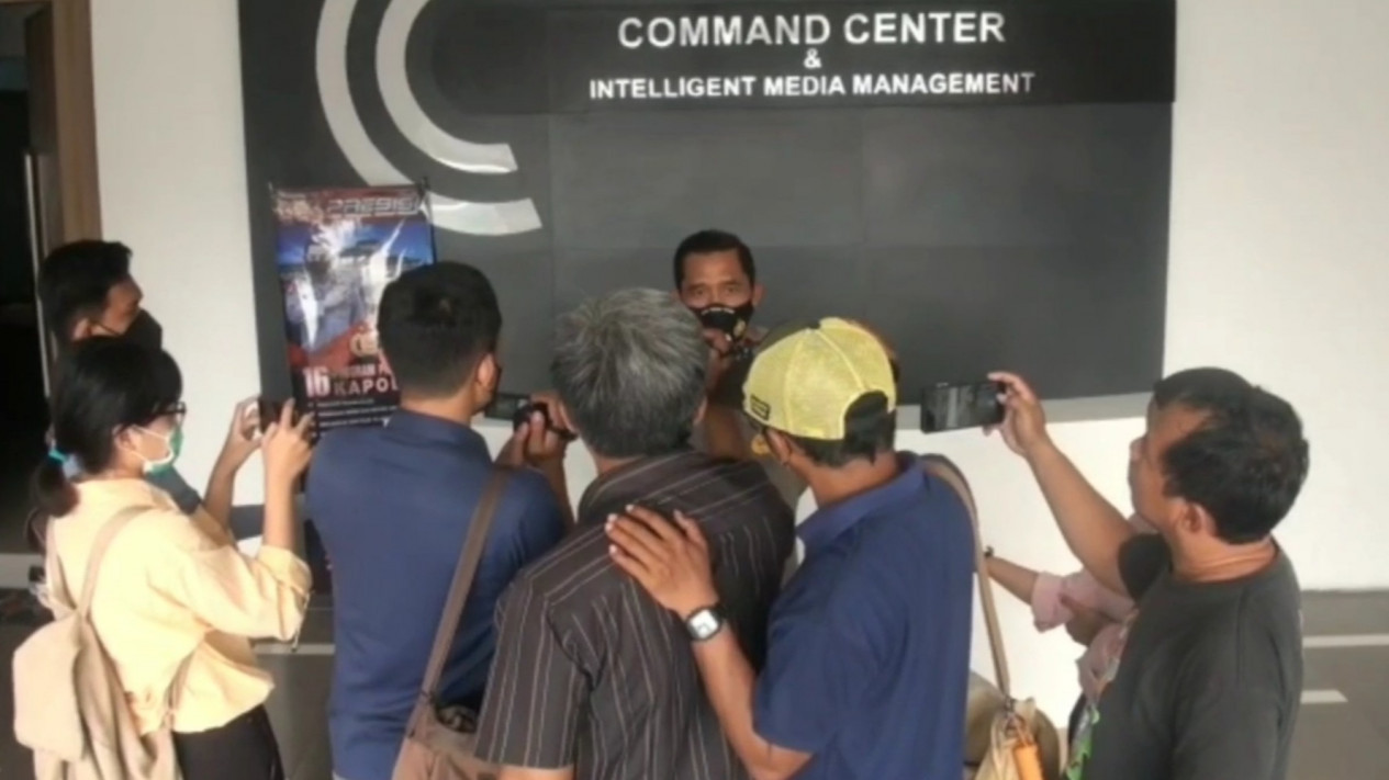 Ungkap Perdagangan Vaksin Booster Ilegal, Polrestabes Surabaya Bentuk Tim Khusus
            - galeri foto