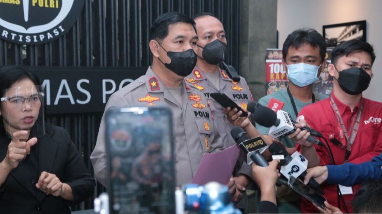 Dittipidsiber Bareskrim Polri Telah Minta Keterangan Lima Ahli Agama Terkait Ferdinand Hutahaean
            - galeri foto