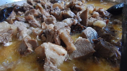 Brongkos Sapi Bu Topo di Kendal, Legenda Kuliner Lereng Gunung Prau