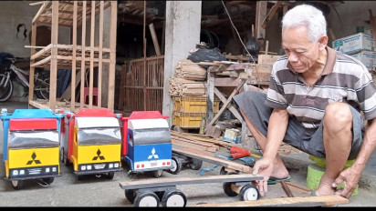 Bangkit dari Pandemi, Perajin Miniatur Truk Kayu di Kudus Kembali Produksi