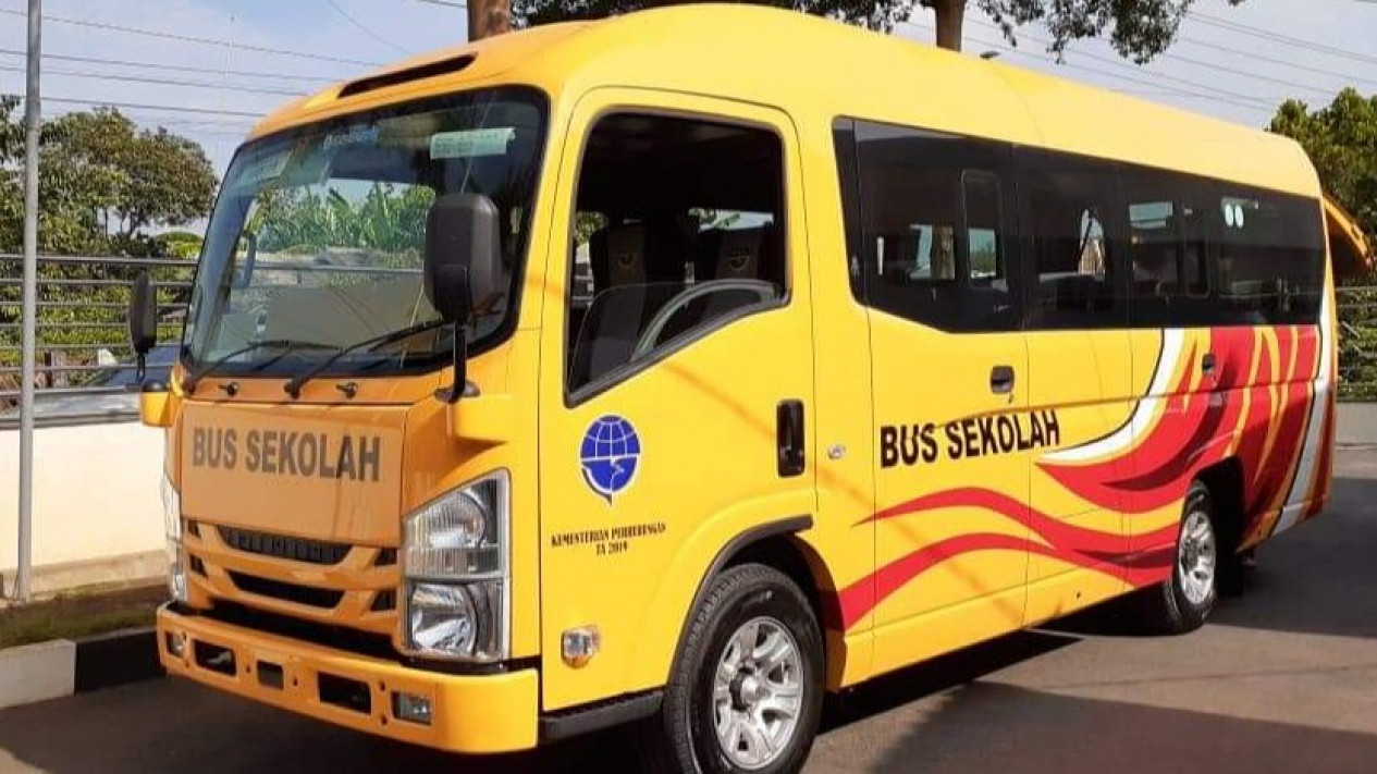 Hari ini Bus Sekolah Gratis di Banyumas Kembali Beroperasi Seiring PTM 
            - galeri foto