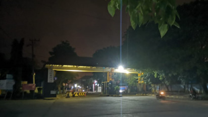 Muncul Asap Pekat, Warga Pemukiman Pelabuhan Gresik Geger