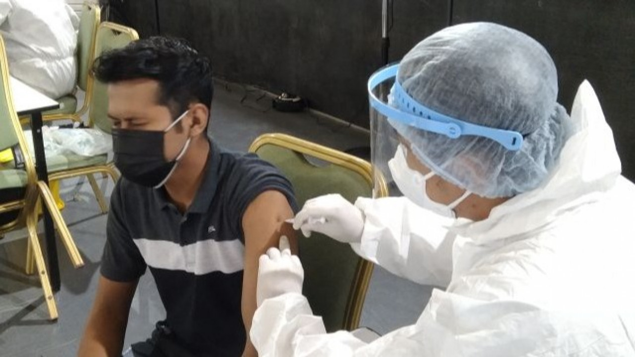 Puskesmas di Jakarta Mulai Layani Vaksinasi Booster
            - galeri foto