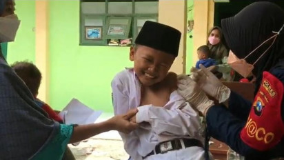 Vaksin Anak Berhadiah Doorprize Uang 100 Ribu Rupiah