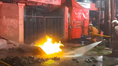 Pipa Gas Bawah Tanah di Wilayah Mangga Besar Jakarta Pusat Alami Kebocoran dan Terbakar