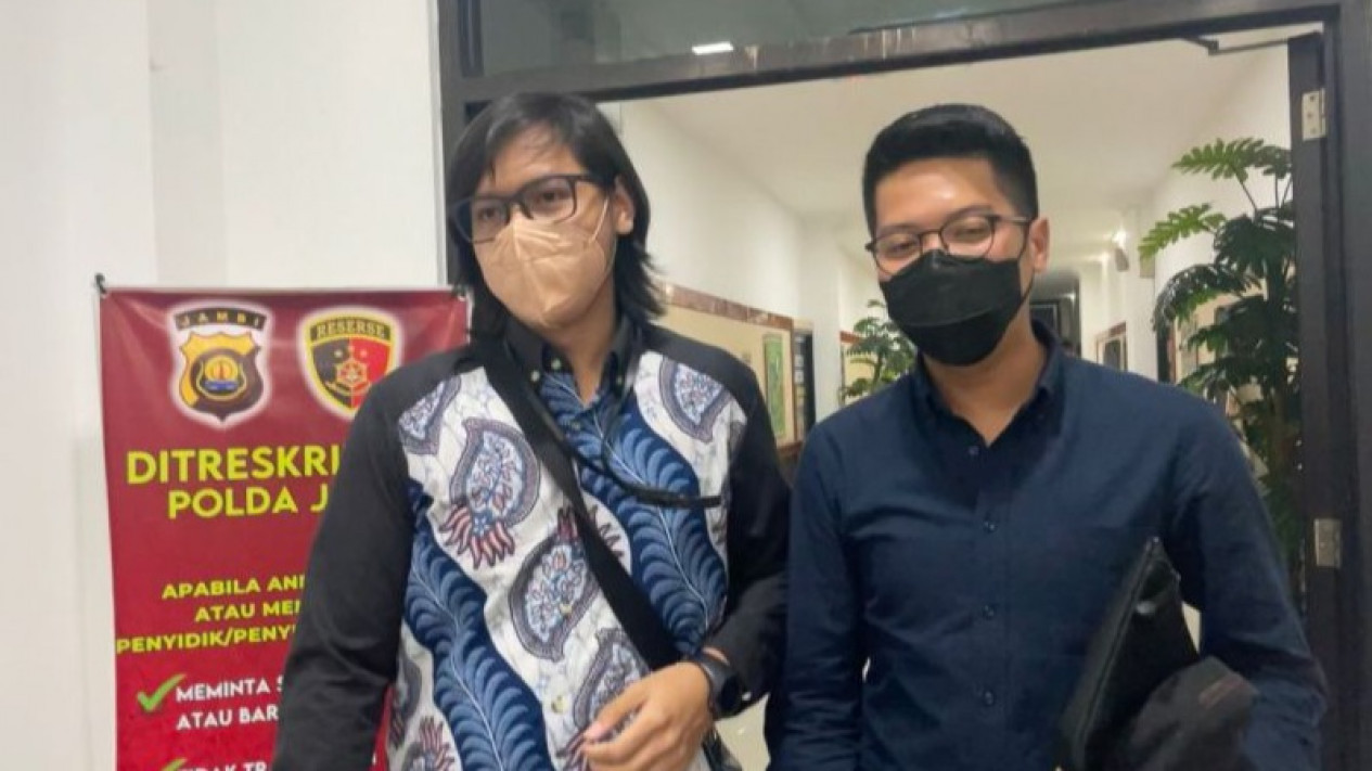 Polda Jambi Periksa PT Antam Terkait Perdagangan Emas Ilegal
            - galeri foto