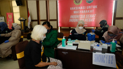 Kick Off Vaksin Booster Prioritas Lansia dan Komorbid