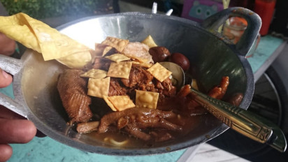 Mencicipi Mie Ayam "Sak Wajan" di Gresik, Cara Baru Menikmati Mie