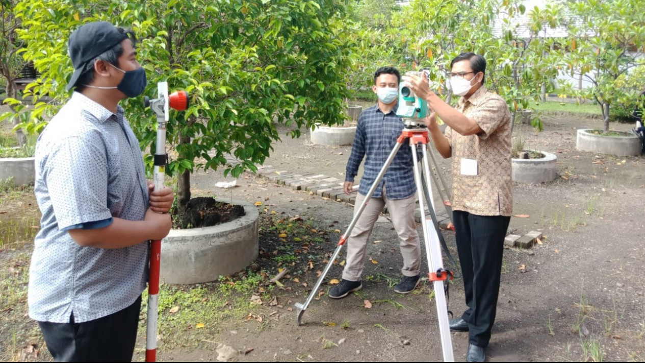 ITS Dukung Program Relokasi Hunian Warga Terdampak Awan Panas Guguran Gunung Semeru
            - galeri foto