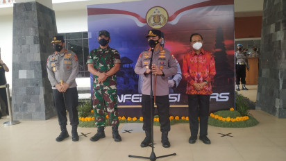 Kapolri Beri Sinyal Kasus 'Tendang Sesajen' akan Dilanjutkan