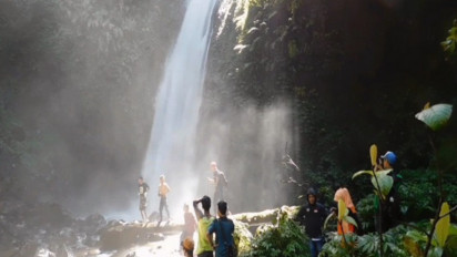 Air Terjun Kedunglesung 'Surga" Tersembunyi di Banyumas yang Miliki Kabut Abadi