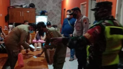 Petugas Gabungan di Pati Razia Tempat Hiburan Karaoke