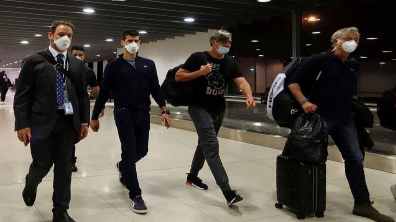 Petenis Novak Djokovic Resmi Tinggalkan Australia Setelah Kalah Banding di Pengadilan Soal Keputusan Tak Divaksin Covid-19
            - galeri foto