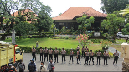 Sengketa, Tak Bayar Sewa Lahan, Pengadilan Negeri Surabaya Eksekusi dan Kosongkan Lahan dan Bangunan Hotel Singgasana
