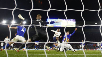 Dua Gol Steven Bergwijn pada Menit Terakhir Antar Tottenham Hotspur Kalahkan Leicester City 3-2