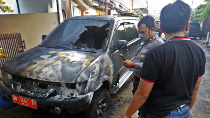 Dibakar OTK, Mobil Dinas Kepala Keamanan Lapas Gobah Pekanbaru Hangus Terbakar