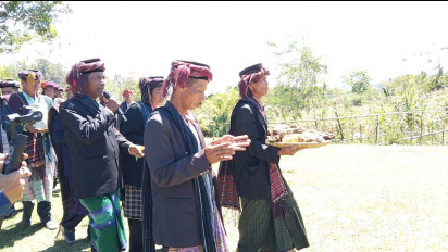 Lestarikan Kearifan Lokal Warga Samosir Gelar Ritual "Babi Ambat"