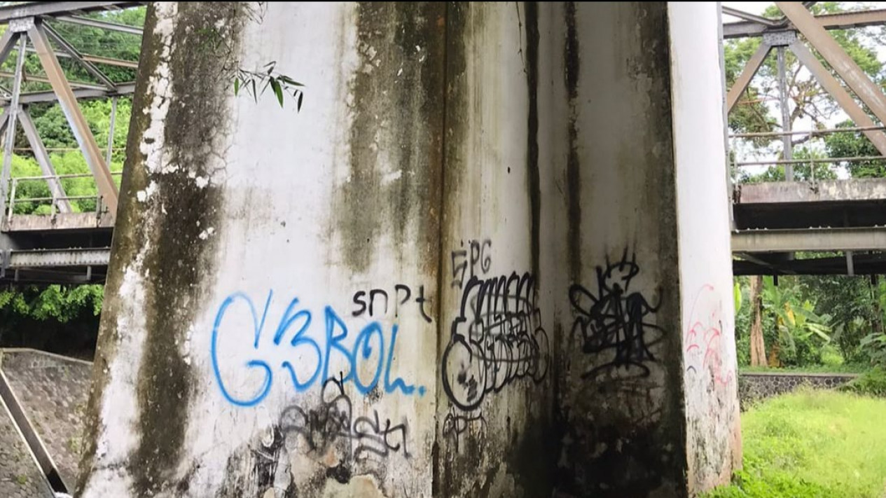 Sedih, Bangunan Cagar Budaya di Sleman Jadi Sasaran Vandalisme
            - galeri foto