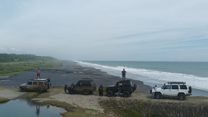 Menikmati Indahnya Pantai Selatan Sukabumi sambil Offroad Menuju Karang Bolong