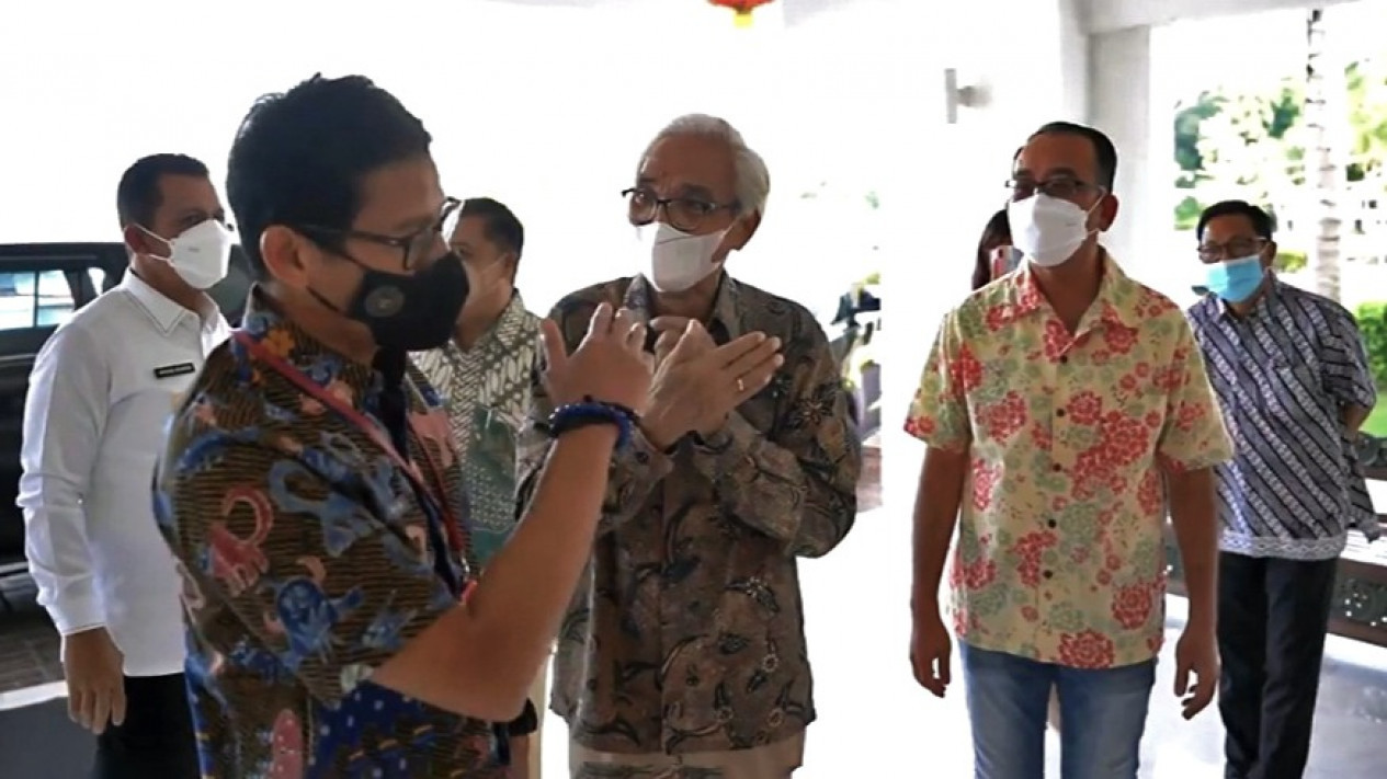 Sandiaga: Batam dan Bintan Siap Terapkan Wisata Sistem Travel Bubble
            - galeri foto
