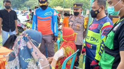 Ajang Trabas Jelajah Alam Sumbawa Barat, TNI Polri dan Komunitas Trail KSB Gelar Vaksinasi Covid-19